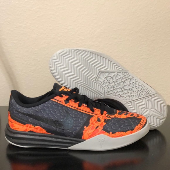 Nike Other - Nike KB Mentality (GS)